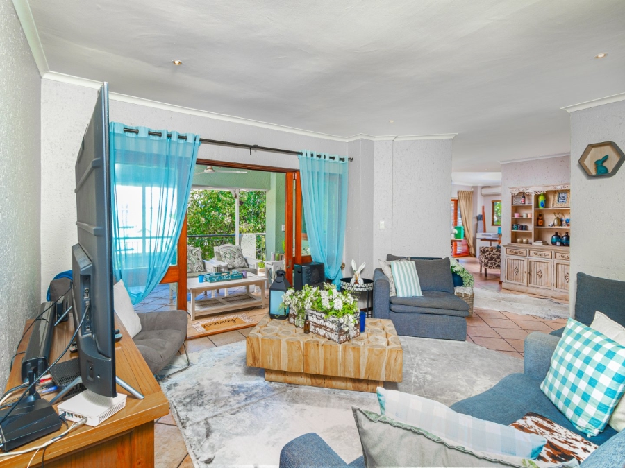 4 Bedroom Property for Sale in Caribbean Beach Club North West